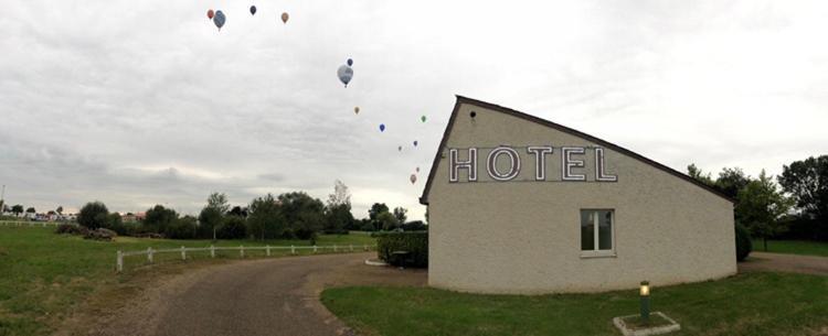 Le Charollais Motel Restaurant Contact-Hotel Vitry-en-Charollais Bagian luar foto