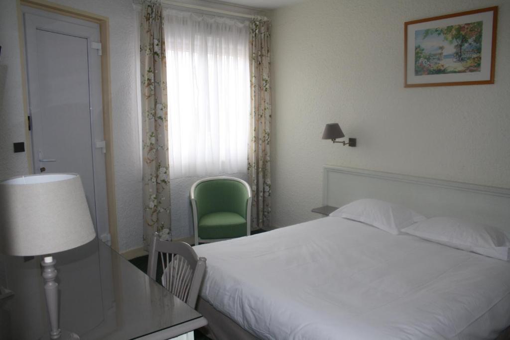 Le Charollais Motel Restaurant Contact-Hotel Vitry-en-Charollais Ruang foto