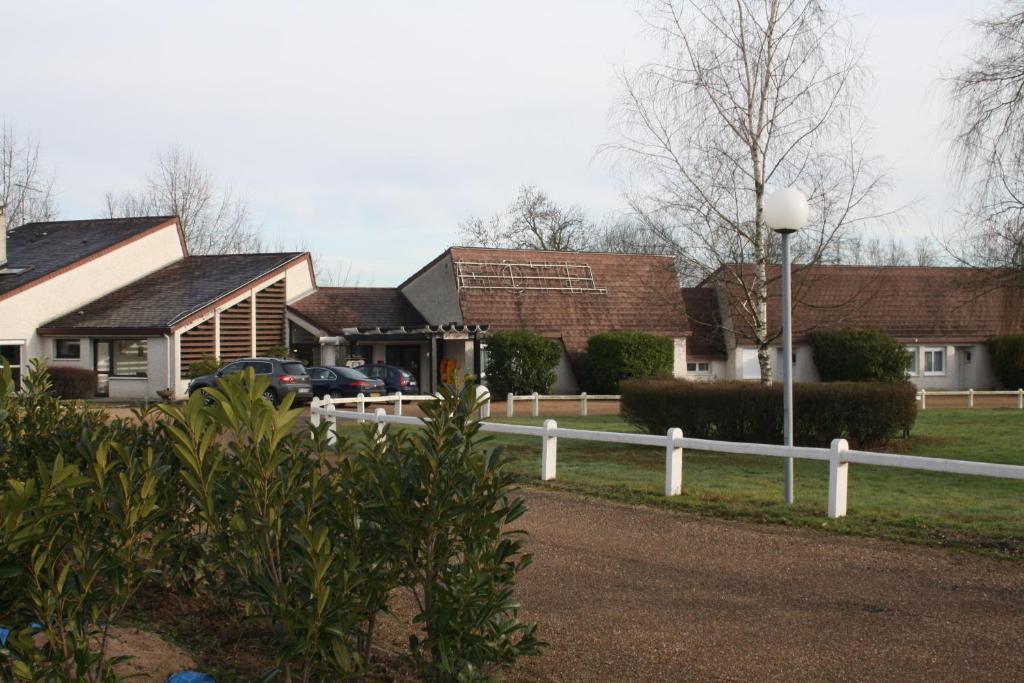 Le Charollais Motel Restaurant Contact-Hotel Vitry-en-Charollais Bagian luar foto